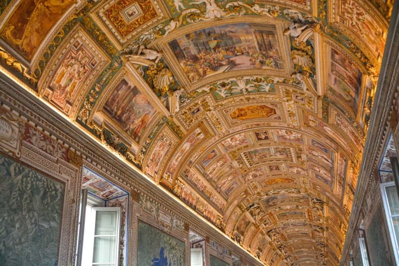 Rome: Vatican Museums, Sistine Chapel Tour & Basilica Access - Guides, headsets, and group pace