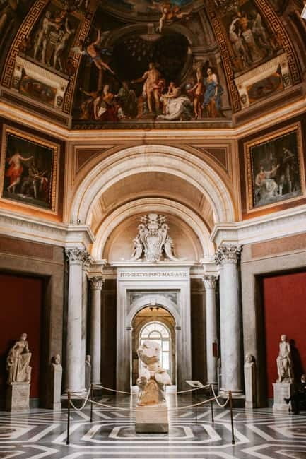 Rome: Vatican, Sistine Chapel, and St Peter's Guided Tour - St. Peter’s Basilica for the final hour
