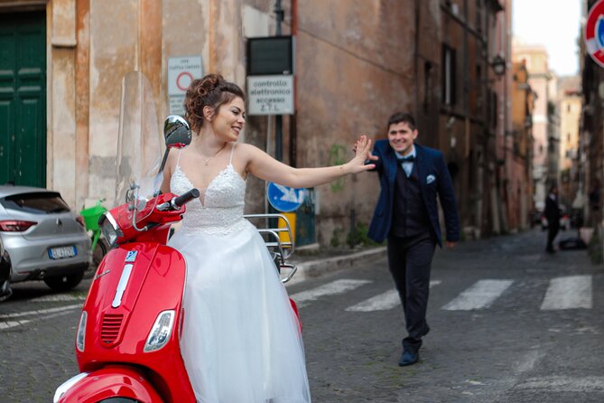 Rome Vespa Scooter Tour with Professional Photographer - A Quick Look at the Pantheon