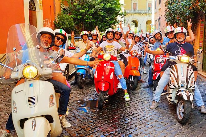 Rome Vespa Small Group Sightseeing Tour, 3 Hour Experience - The Knights of Malta keyhole on Aventine Hill