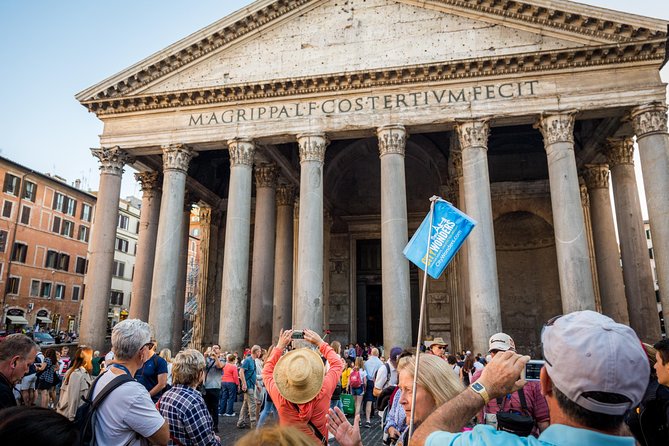 Rome Walking Tour with Piazza Navona, Trevi Fountain and Pantheon - Gelato in Trevi gives the walk a needed pause