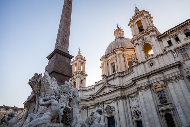 Rome Walking Tour with Piazza Navona, Trevi Fountain and Pantheon - How the guides and group format affect the experience