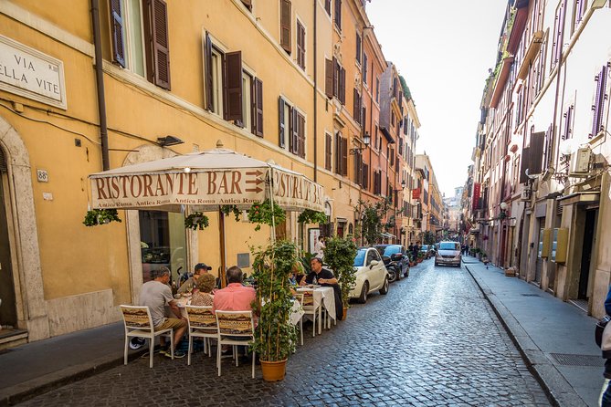 Rome Walking Tour with Piazza Navona, Trevi Fountain and Pantheon - Inside the Pantheon, if you choose the right option