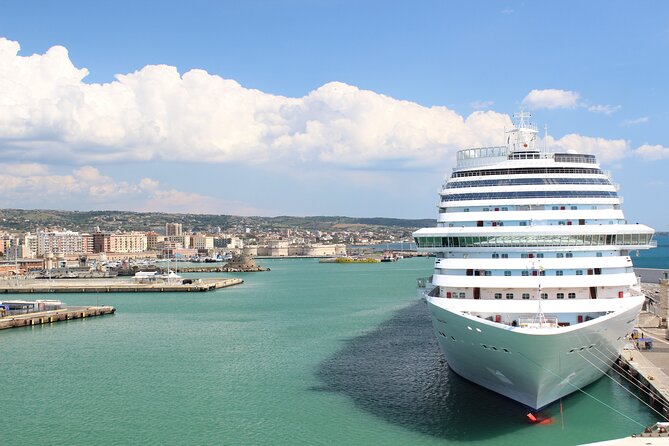 Shared Shuttle Transfer from Rome to Civitavecchia Port - What the pickup morning feels like