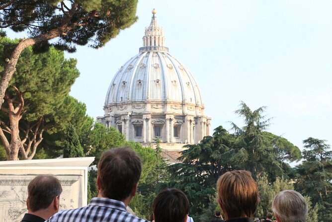 Sistine Chapel with St. Peter's Basilica & Dome Climb Guided Tour - Vatican Museums: famous rooms in a crowded corridor