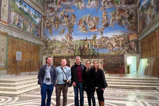 Skip-the-Line Ticket with Host - Vatican Museums & Sistine Chapel - Reaching the Sistine Chapel