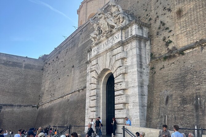 Skip the Line: Vatican and Sistine Chapel with Guided Tour - Meeting point, duration, and practical planning