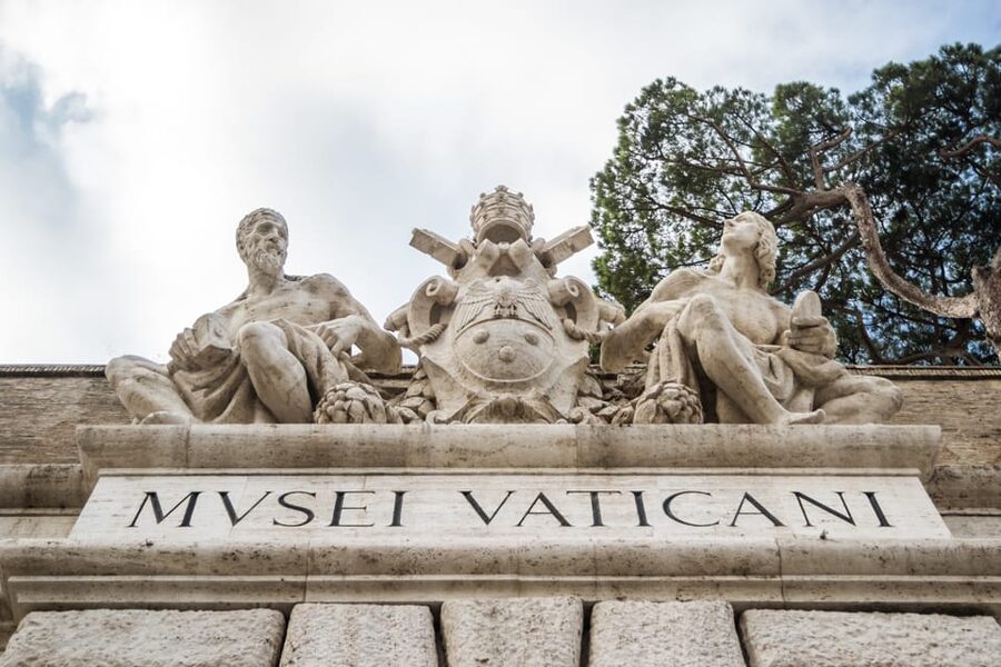 Skip-The-Ticket-Line Vatican Museums & Sistine Chapel Entry - Finding the I Love Rome meeting point