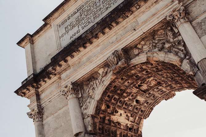 Small-Group Colosseum Tour with Roman Forum & Palatine Hill - The guide can make or break the visit