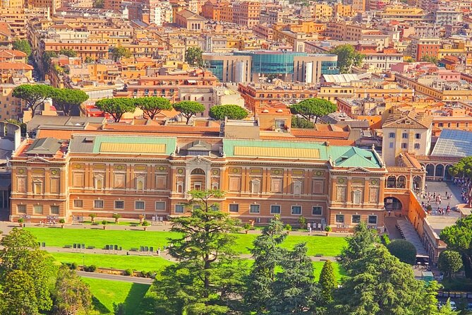 St. Peter's Basilica Dome to Underground Grottoes Tour - Crowds, queues, and the meaning of skip the line