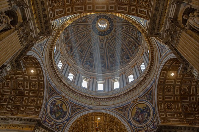 St. Peter's Basilica Guided Tour with Reserved Entrance - Timing, crowds, and group size