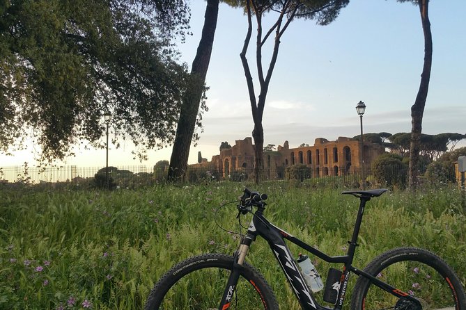 Sunrise in Rome: Small Group E-Bike tour with Italian Breakfast - Campidoglio hill and the sunrise view