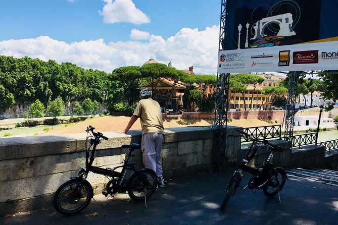 Sunrise in Rome: Small Group E-Bike tour with Italian Breakfast - Pantheon and the breakfast stop