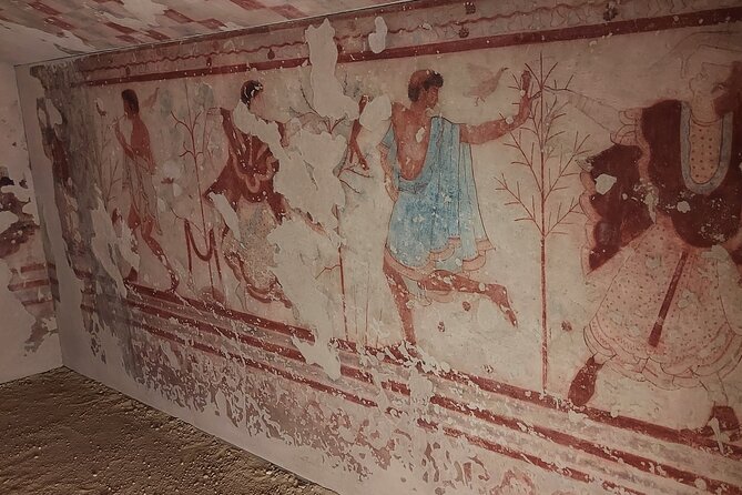 Tarquinia: Etruscan Necropolis and Museum - Private Tour - Walking into Palazzo Vitelleschi