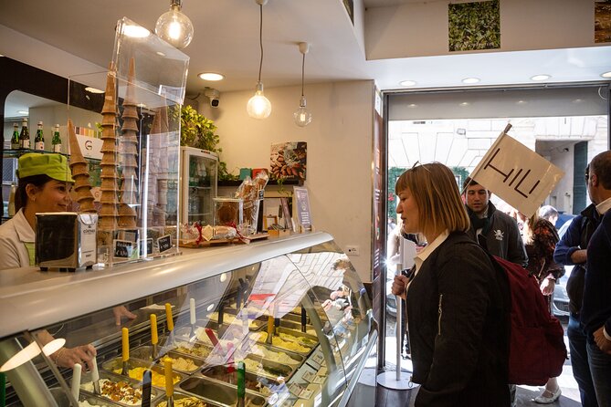 Trastevere & Campo de' Fiori Street Food Tour, Eat Like a Local - Via del Governo Vecchio and the pleasure of wandering