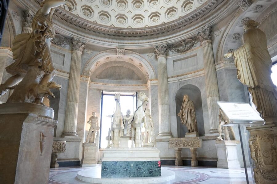 Vatican Museums and Sistine Chapel Entry Ticket - The Gallery of the Candelabra and Hall of Maps