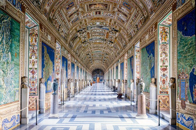 Vatican Museums and Sistine Chapel Fast-Track Tour - The Sistine Chapel, beautiful and crowded
