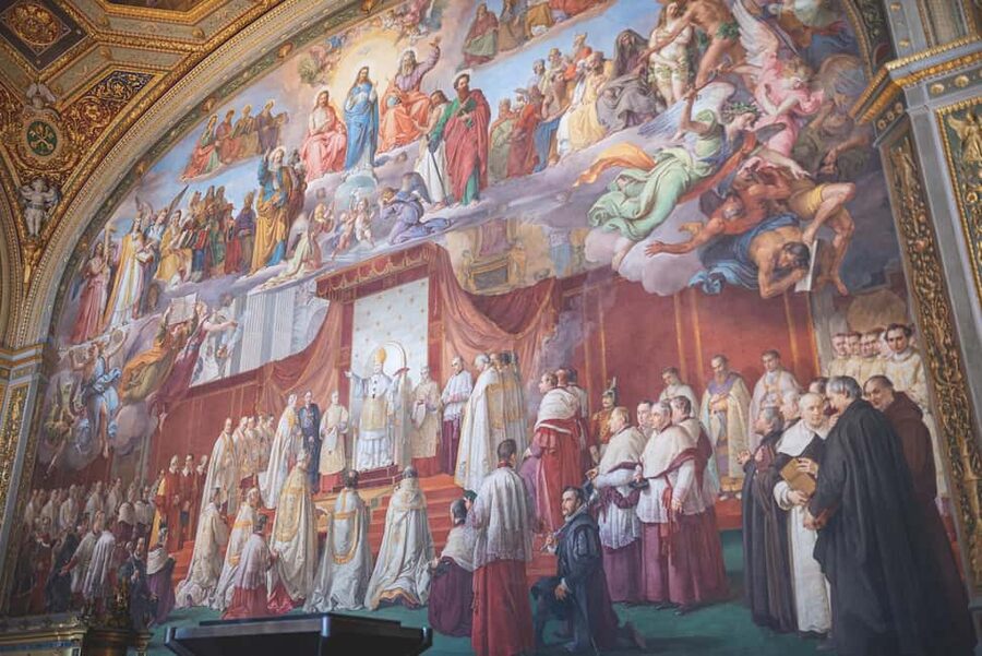 Vatican Museums and Sistine Chapel Tour with Basilica Access - The Sistine Chapel, explained before silence