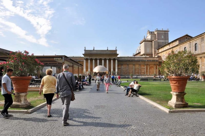 Vatican: Museums, Raphael & Sistine Chapel + Basilica Option - The Sistine Chapel: the quietest and most crowded stop
