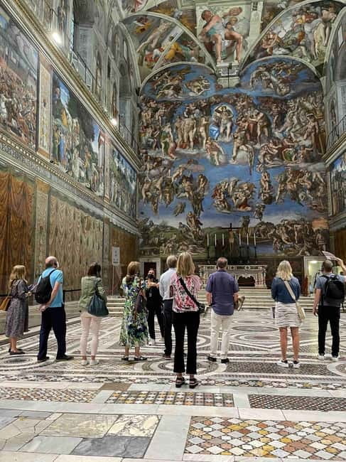 Vatican Museums & Sistine Chapel Entry Ticket - Finding the host at Piazza della Città Leonina