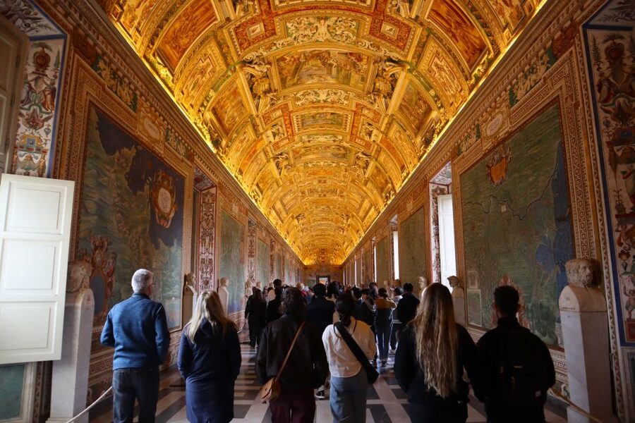 Vatican Museums & Sistine Chapel Guided Tour - Preparing for the Sistine Chapel