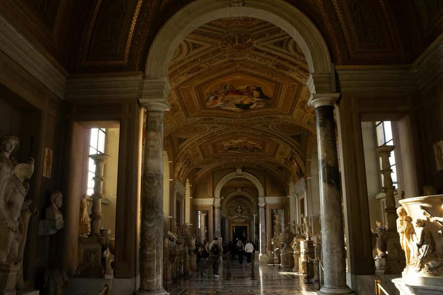Vatican Museums & Sistine Chapel Skip-the-Line Guided Tour - Timing, crowds, and the limits of skip-the-line