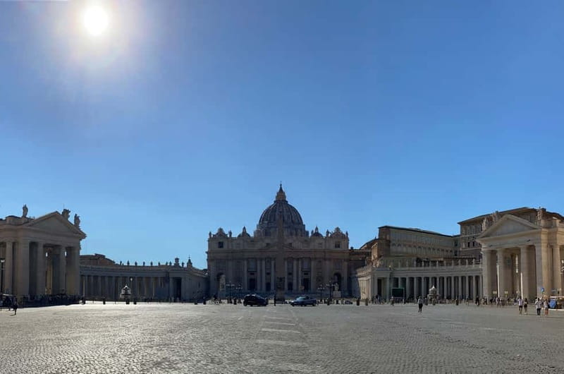 Vatican Museums, Sistine Chapel & St. Peter's Square Tour - Belvedere Courtyard and the shape of the Vatican collection