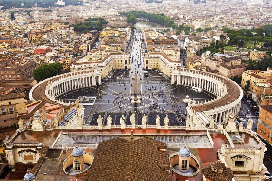 Vatican: Papal Audience and St. Peter's Basilica Guided Tour - Less familiar works and the basilica’s wider story