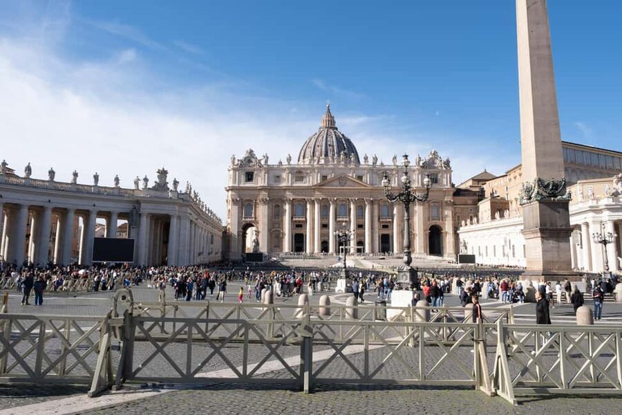 Vatican: St. Peter’s Basilica & Dome Ticket with Audioguide - What the audioguide adds