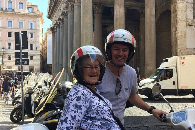 Vespa Primavera 125 cc Rental at Rome 24 ore - Riding conditions you should take seriously