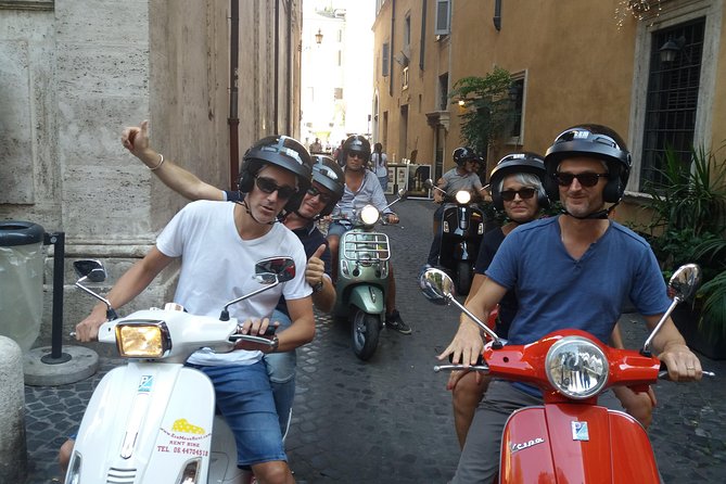 Vespa Rental in Rome 24 hours - Insurance, licenses, and the deposit