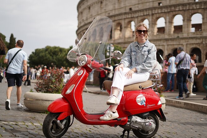 Vespa Scooter Tour in Rome with RomeIsMyLove Pro Photo Team - Starting outside the Colosseum