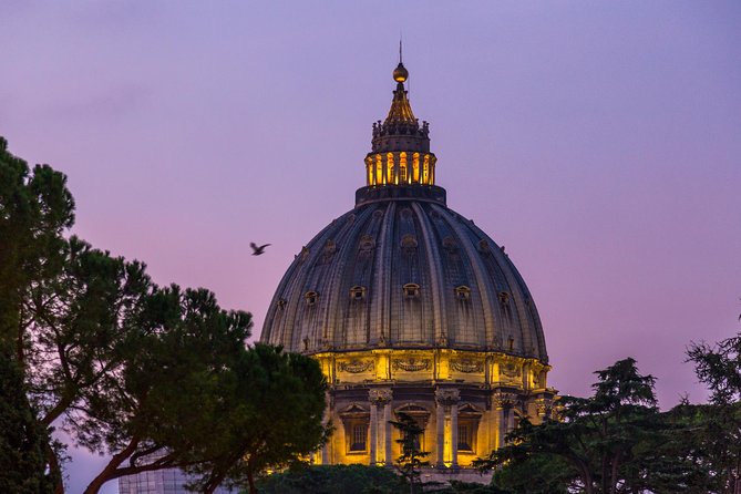 VIP Vatican Breakfast and Guided Tour with Sistine Chapel Access - St. Peter’s Square and Bernini’s design